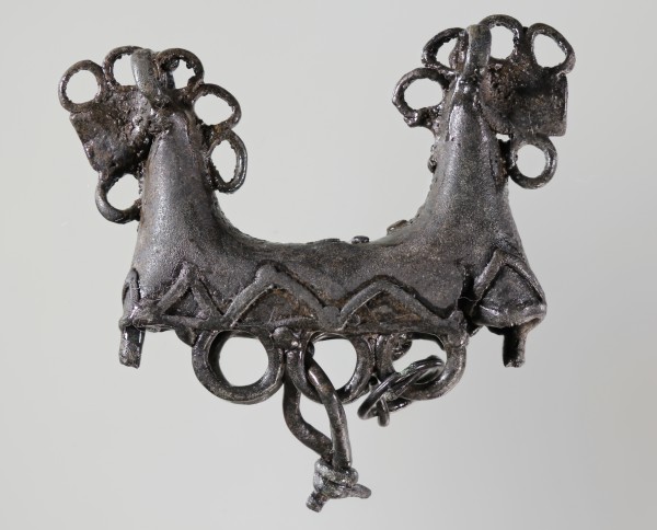 Horse head pendant from Pirttitörmä