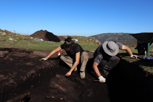Marta and Carlos begin some excavations