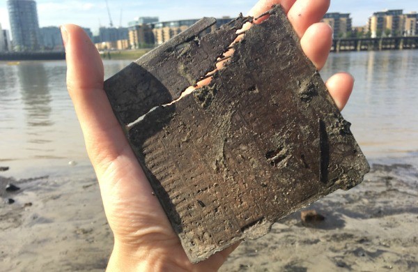 Car battery 600x390