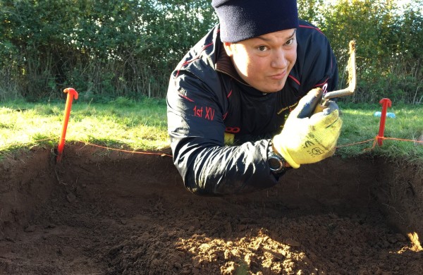 OBC Oldbury Camp Juan Test Pit Thumbs Up